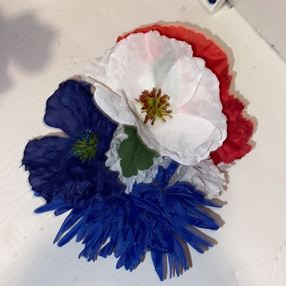 Cute Hand Painted Small Planter with Patriotic Faux Floral Arrangement - Picture 4 of 4